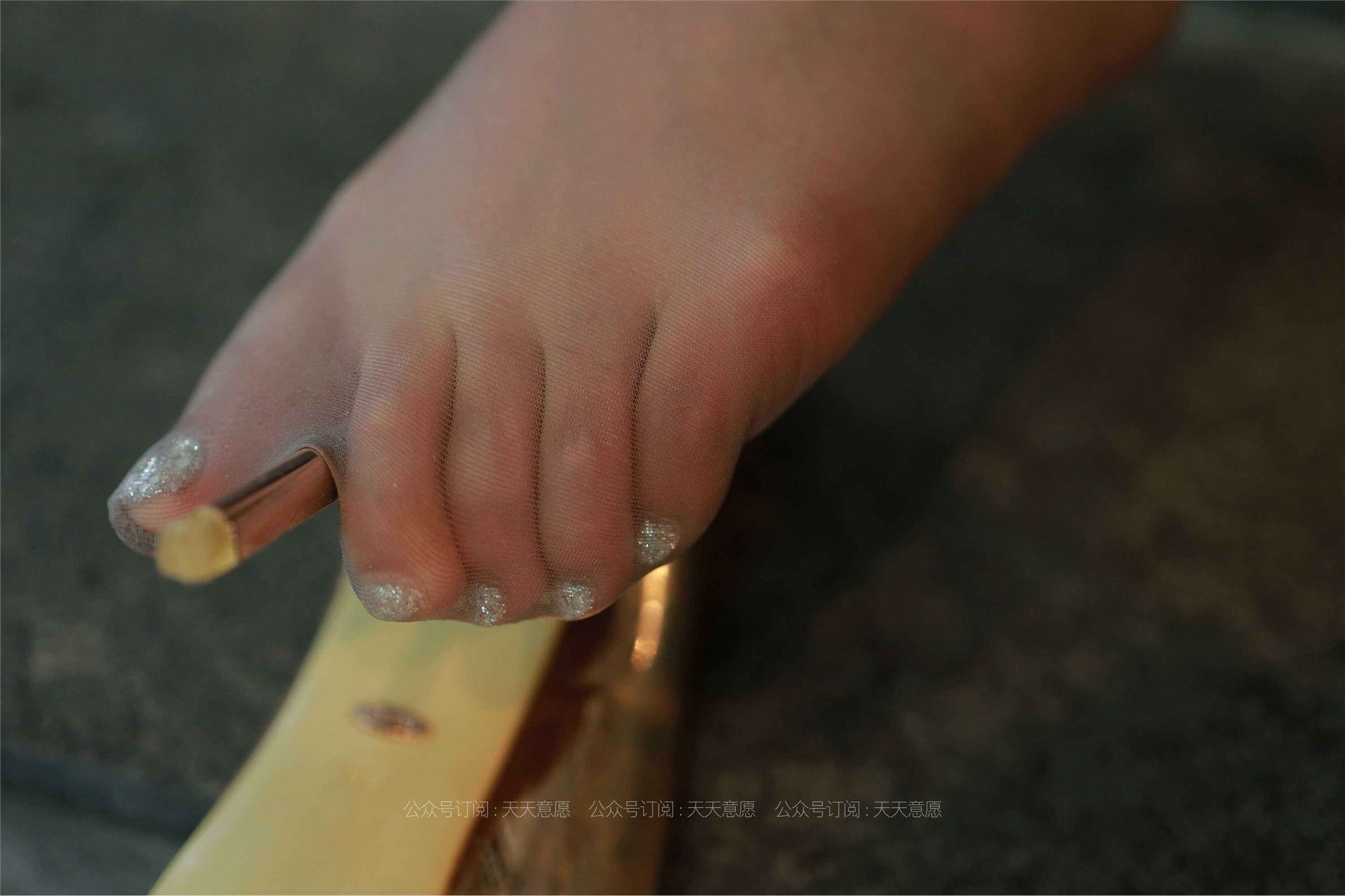 Model: Qiu Qiu's Dress with Egg Yolk